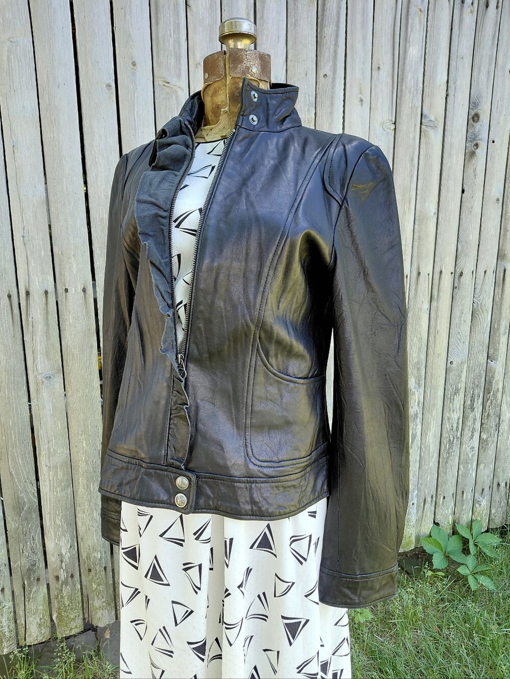 Vintage 90s Guess black soft leather ruffled zip front biker jacket Womens M